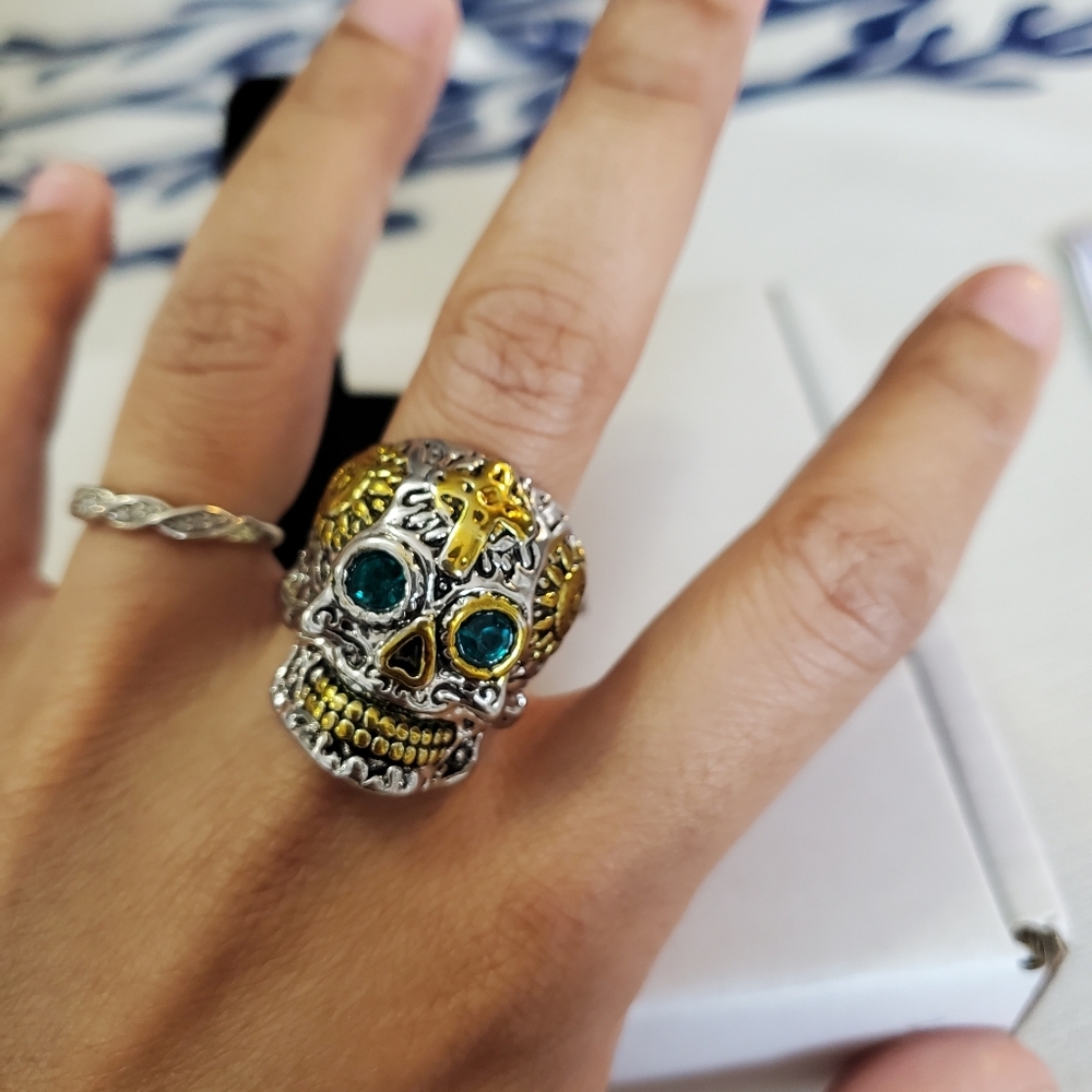 Retro Skull Head Ring - Picture 7 of 9